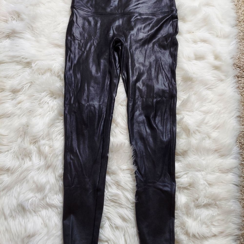 Spanx faux leather leggings - Picture 2 of 9